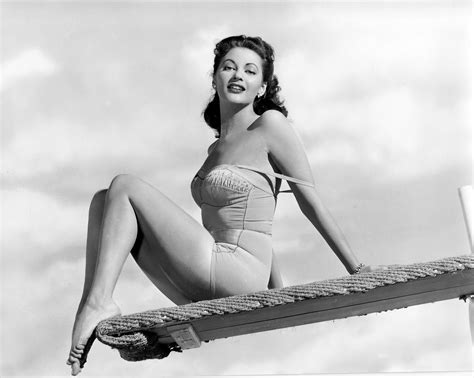 Yvonne De Carlo Pin Up