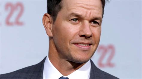 Mark Wahlberg Biography Wife Children Age Movies Net Worth