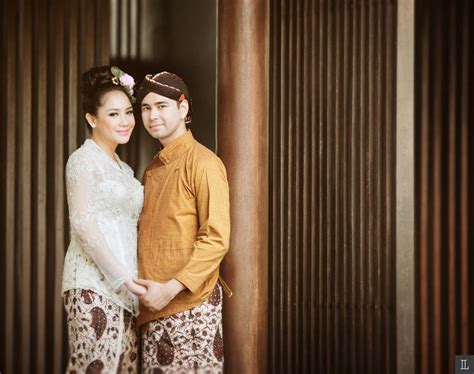 Yakni sesi foto prewedding di sawah magelang, jawa tengah. 15++ Pakaian Adat Jawa Tengah - Corak Budaya Penuh Makna