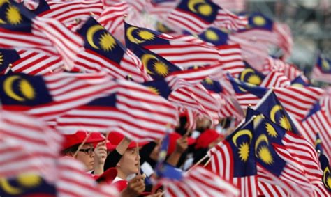 Citizenship law was first implemented in several malaysian states before malaya achieved independence and. People Are Willing To Give Up Their Dual Nationality To ...