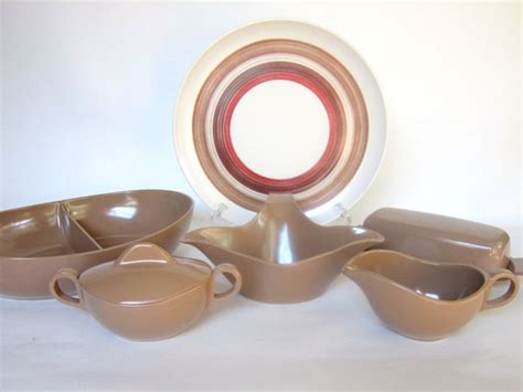 34 Pc Vintage Melamine Dinnerware Set Cocoa Brown And White
