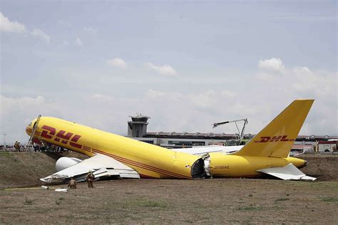 Tail Of Dhl Plane Detaches Amid Emergency Landing In Costa Rica