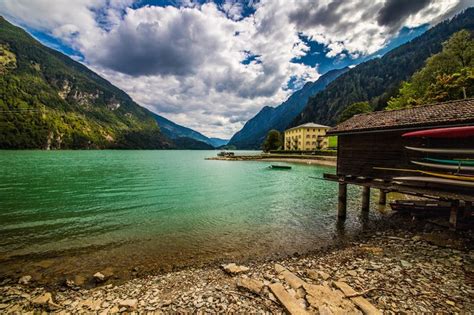 4k Lago Di Poschiavo Switzerland Mountains Lake Alps Clouds Hd