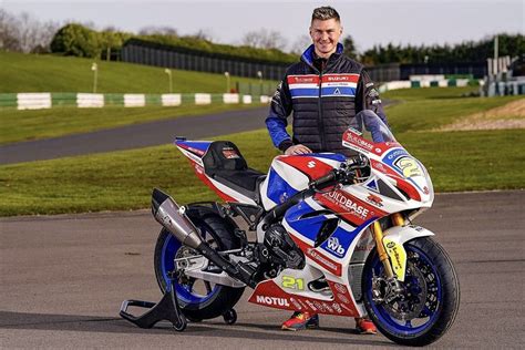a chat with british superbikes christian iddon of buildbase suzuki on his 2022 season and more