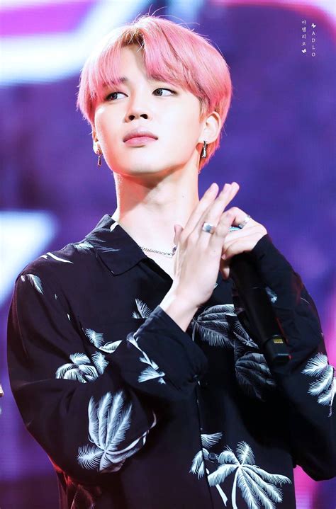 Feel free to share with your friends and family. 27 HD Photos Of BTS Jimin That Look Like They Belong In A Museum — Koreaboo | Mochi | Pinterest ...