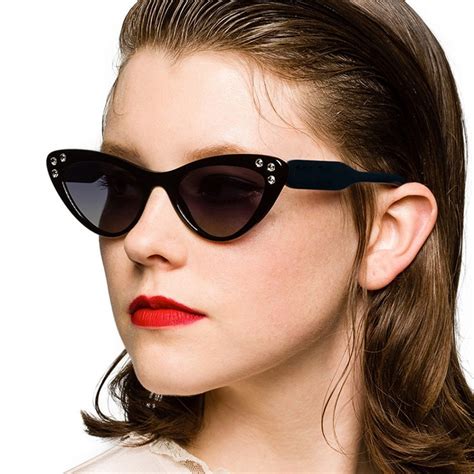 2019 new fashion cat eye sunglass point drill small frame sunglasses triangle women brand design