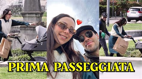 Aurora Ramazzotti E Goffredo Cerza Portono Per La Prima Volta Cesare A Fare Una Passeggiata