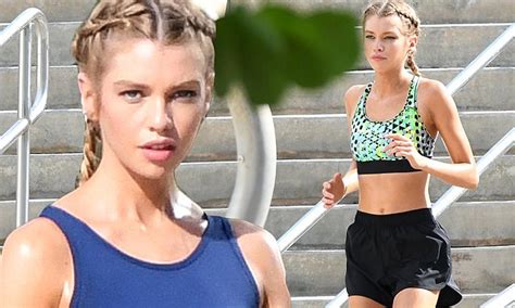 Stella Maxwell Flaunts Her Figure In Tight Workout Gear For Vs Photo
