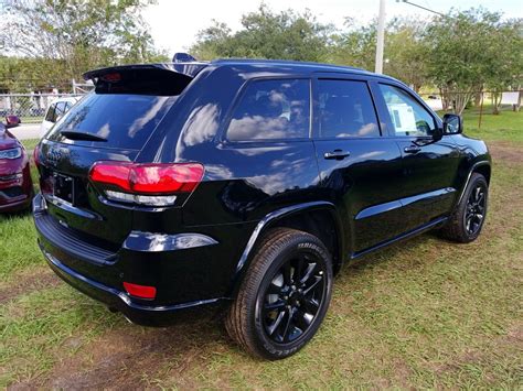 New 2018 Jeep Grand Cherokee Altitude Sport Utility In Tampa C477568