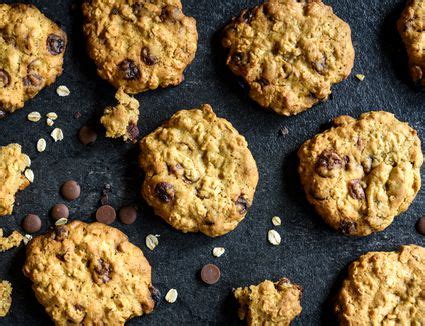 To prepare cookies, lightly spoon or weigh flour into measuring cups; Low-Fat, Low-Calorie Vegan Oatmeal Cookies (Sugar-Free)