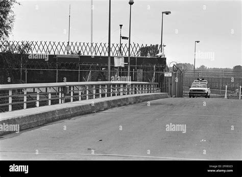 Porters lodge barricaded hi-res stock photography and images - Alamy