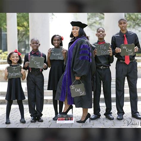 Single Mom Of 5 Passes Bar Exam After Her Grad Photo Goes Viral A