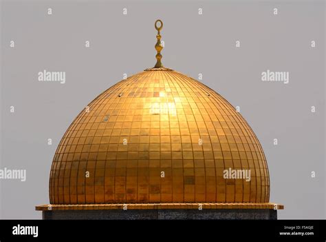 Golden Dome Jerusalem Israel Stock Photo Alamy