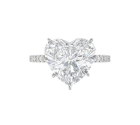 Avril Lavignes Engagement Ring Designer On Her ‘most Dazzling Diamond