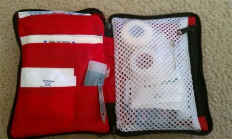 What Should You Carry In A Medical Kit The Do It Yourself World Articles