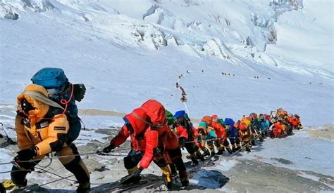 Mount Everest Is Reopening To Trekkers As Nep Kataeb Kataeb