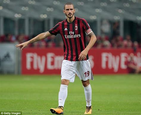 Ac Milan Captain Leonardo Bonucci Makes Debut In 6 0 Win Daily Mail
