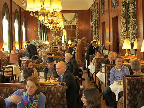 Book a table at café landtmann in vienna. Wien: ein Besuch im Café Landtmann - Aus meinem Kochtopf
