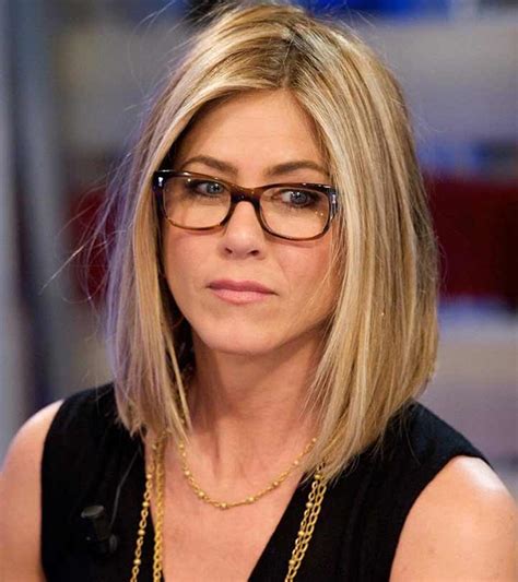 Fans loved it because it brought a more mature feel to aniston's character, says rivera. 8 Famous Bob Hairstyles Of Jennifer Aniston