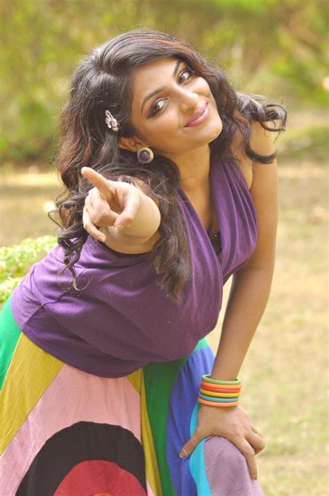 Mythili Malayalam Actress Hot Photo Shoot Photos Funrahi