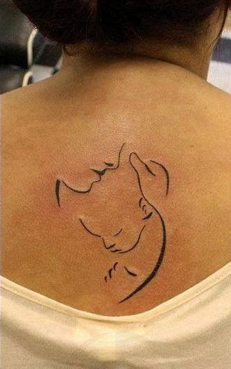 Madre Abrazando A Su Bebé Tatuajes Para Mujeres
