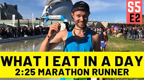 What I Eat In A Day As A 225 Marathon Runner Fast Running Food Youtube