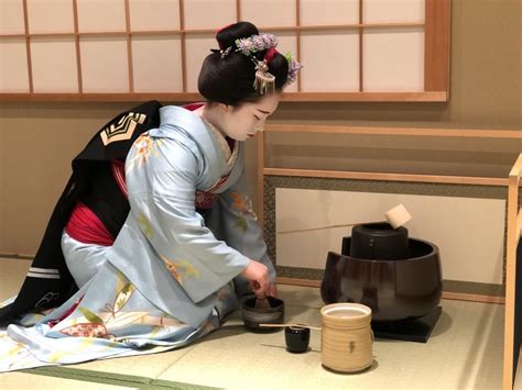 Tea Ceremony Led By A Geisha In Osaka Tea Ceremony Japan Experiences