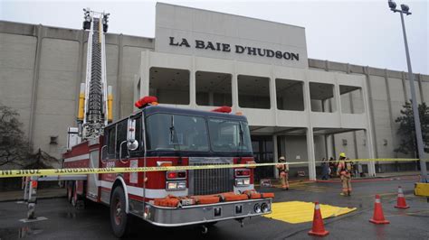 Galeries d'Anjou: incendie à l'intérieur du magasin La Baie | TVA Nouvelles
