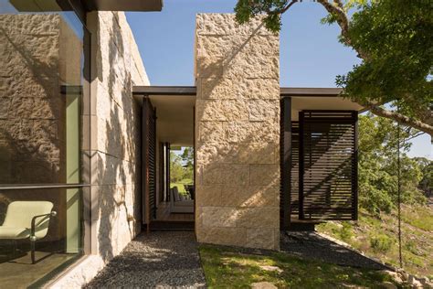 Sk Ranch 05 850x567 Sk Ranch By Lake Flato Architects Texas Hill