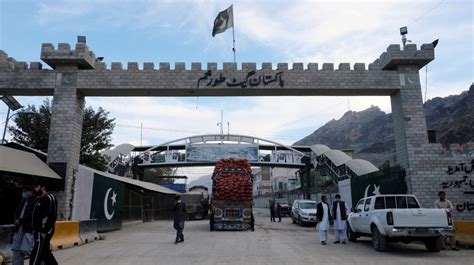 Pakistan Reopens Main Afghan Border Crossing After Brief Closure