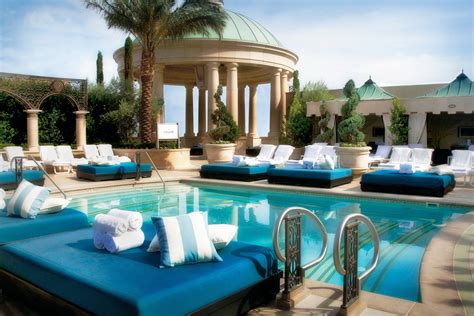 The Best Pools In Las Vegas Take The Plunge Jetsetter
