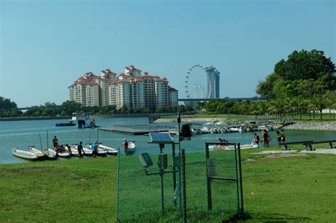 Kallang riverside comprised of wide selection of unit type and sizes catered for individual needs, however kallang riverside only able to offer to 212 exclusive owners. Kallang Riverside Park