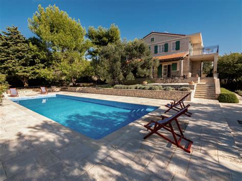* whenever possible, i calculate all my points values on my website with my offline points calculator in the half points mode, which rounds up to the nearest half point. Villa Old Olive - Luxury Villa with Private Pool on Island ...