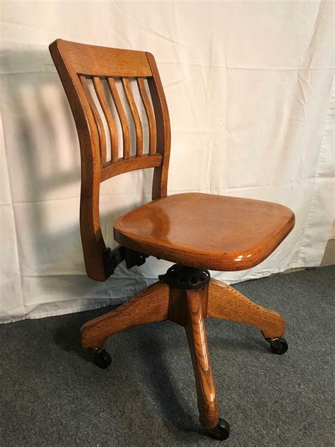 Lot 21 Pristine Antique Oak Adjustable Office Chair From Milwaukee
