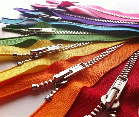 Zip It Zippers: New Metal Zippers!