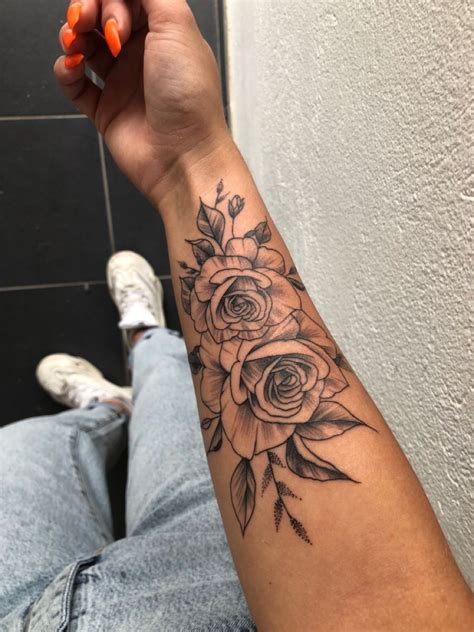Forearm Tattoo Women In 2020 Forearm Tattoo Women Rose Tattoos For