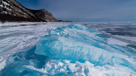 19 Turquoise Ice Of Lake Baikal Wallpapers Wallpaperboat