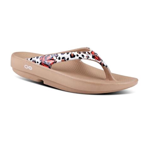 oofos women s oolala limited sandal leopard flora [oofos1xf6tfoa] 59 95 oofos shoes