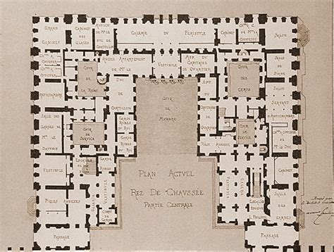 If you have less time to spare you might want to select only one or two areas to visit. Plan of the ground floor after Mansart. | Versailles, Baroque