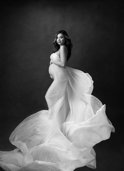Pin On Maternity Photoshoot In Los Angeles And Orange County By Oxana