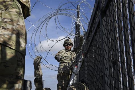 Dvids Images Soldiers Install Concertina Wire For Anzalduas