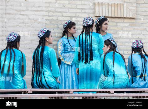 Khiva Uzbekistan August 26 2018 Folk Dancers Performs Traditional Dance At Local Festivals