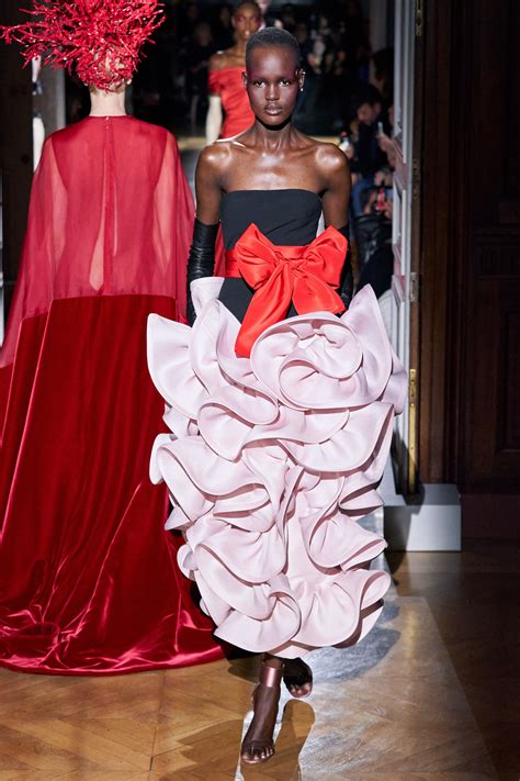 valentino spring 2020 couture fashion show collection see the complete valentino spring 2020