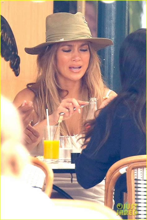 jennifer lopez photographed wearing ben necklace see pictures photo 4596076 ben affleck