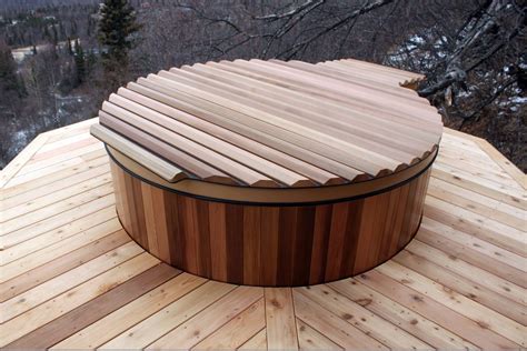 Western Red Cedar And Redwood Hot Tubs And Roll Up Spa Covers Hot Tub
