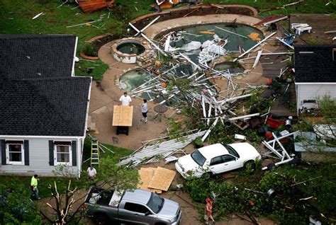 Texas Tornadoes Photo 1 Pictures Cbs News