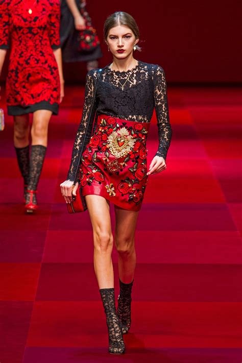 DOLCE GABBANA Spring 2015 RTW Couture Fashion Runway Fashion