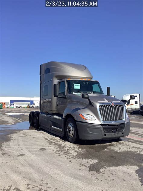 2018 International Lt Sleeper Semi Truck 73 Roof Cummins 400hp