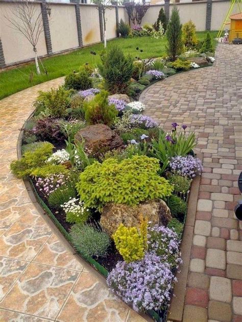 20 Low Maintenance Front Yard Landscaping Ideas For Spring 2020 Small