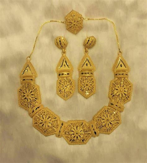 Party Wear Golden 15 Inch Gold African Necklace Set Box At Rs 1000set